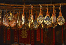 What are the specialties of Chinese cuisine in Zhejiang, China 